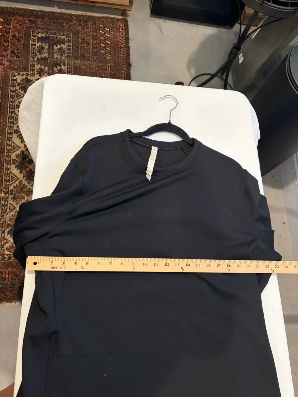 lululemon athletica Men's Black Crewneck Pullover